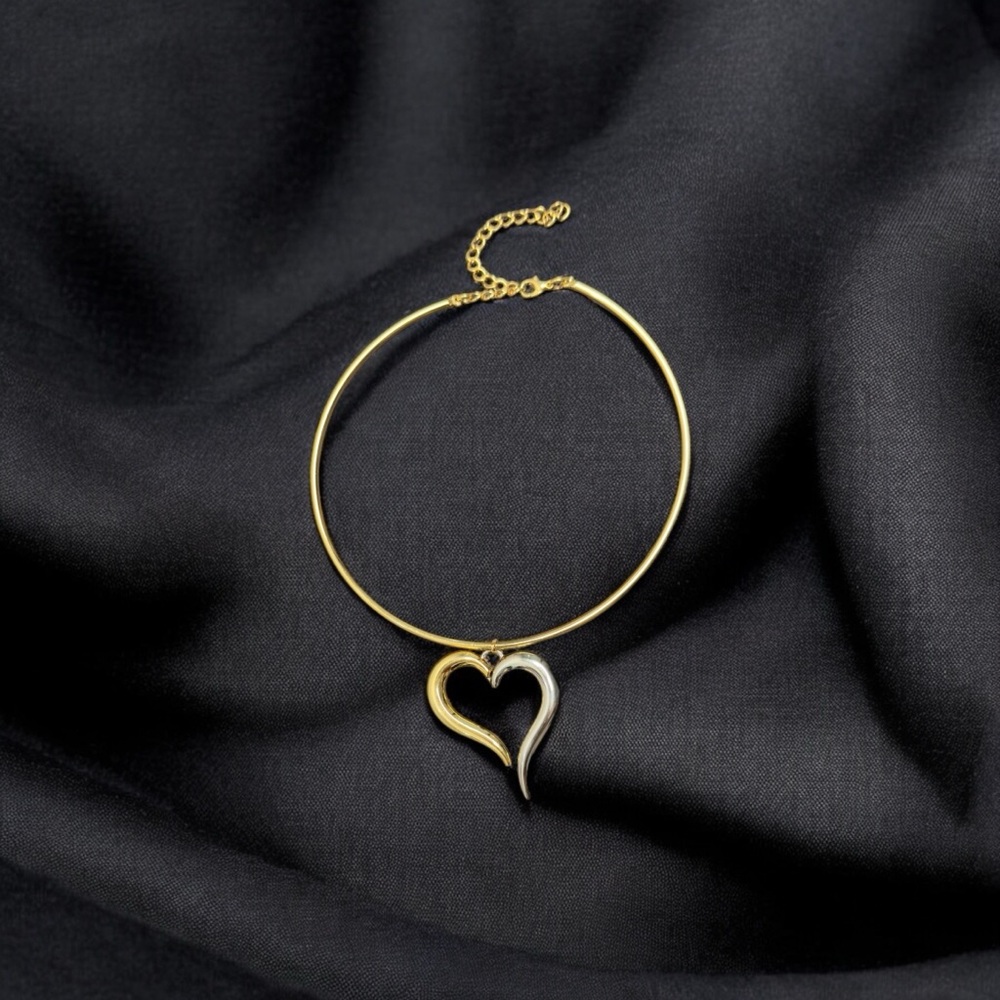 Heart Chocker - Picture 2 of 4